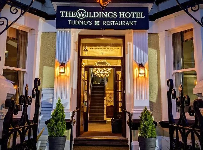 Romantic hotel: The Wildings Hotel & Tudno'S Restaurant